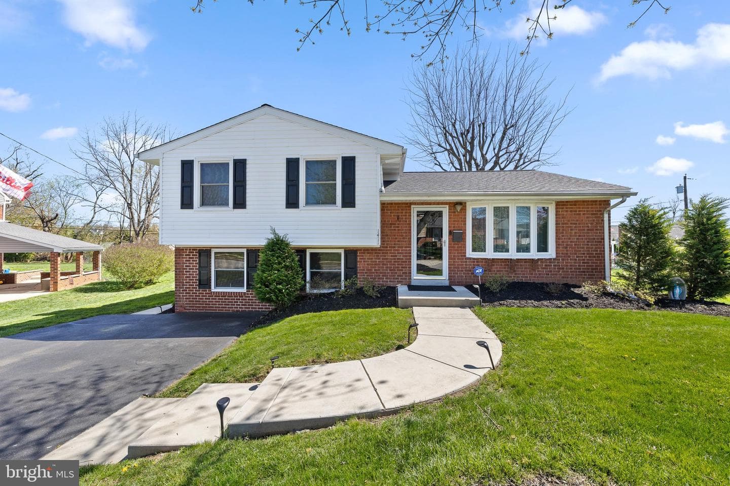 1411 Sandwood Road