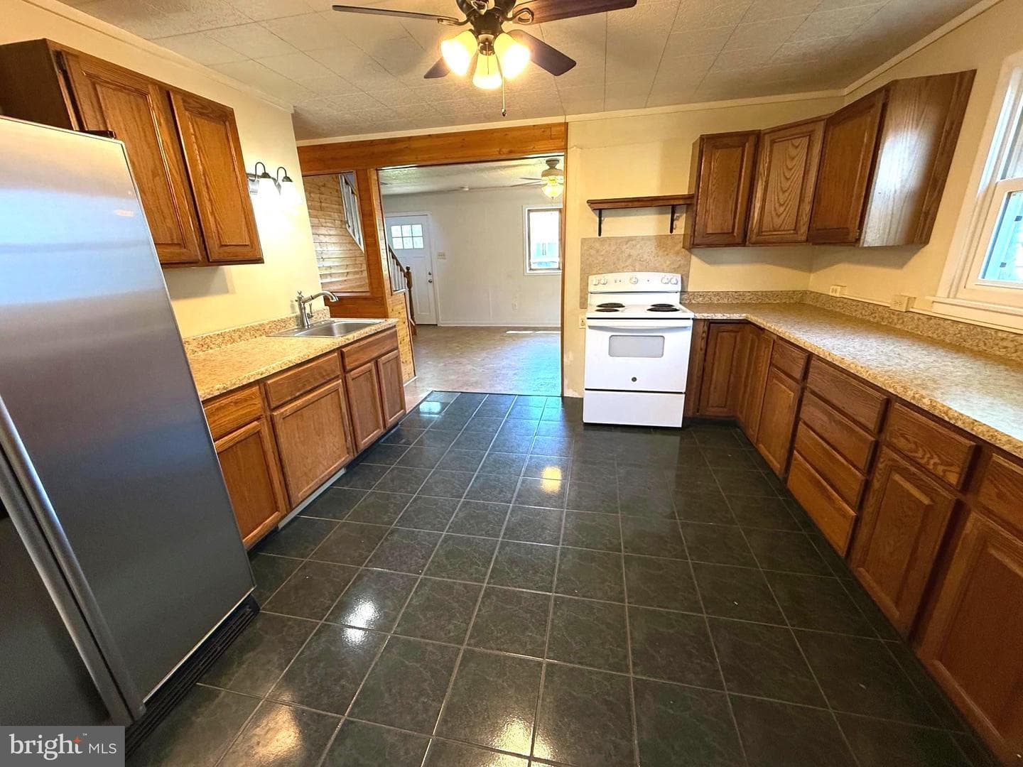 321 W Chestnut Street photo 6