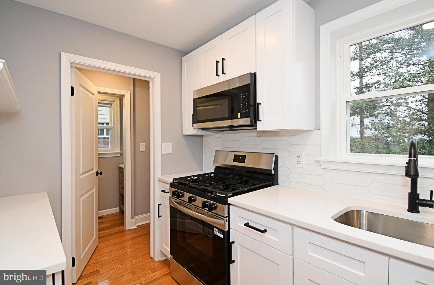 507 Croyden Road photo 19