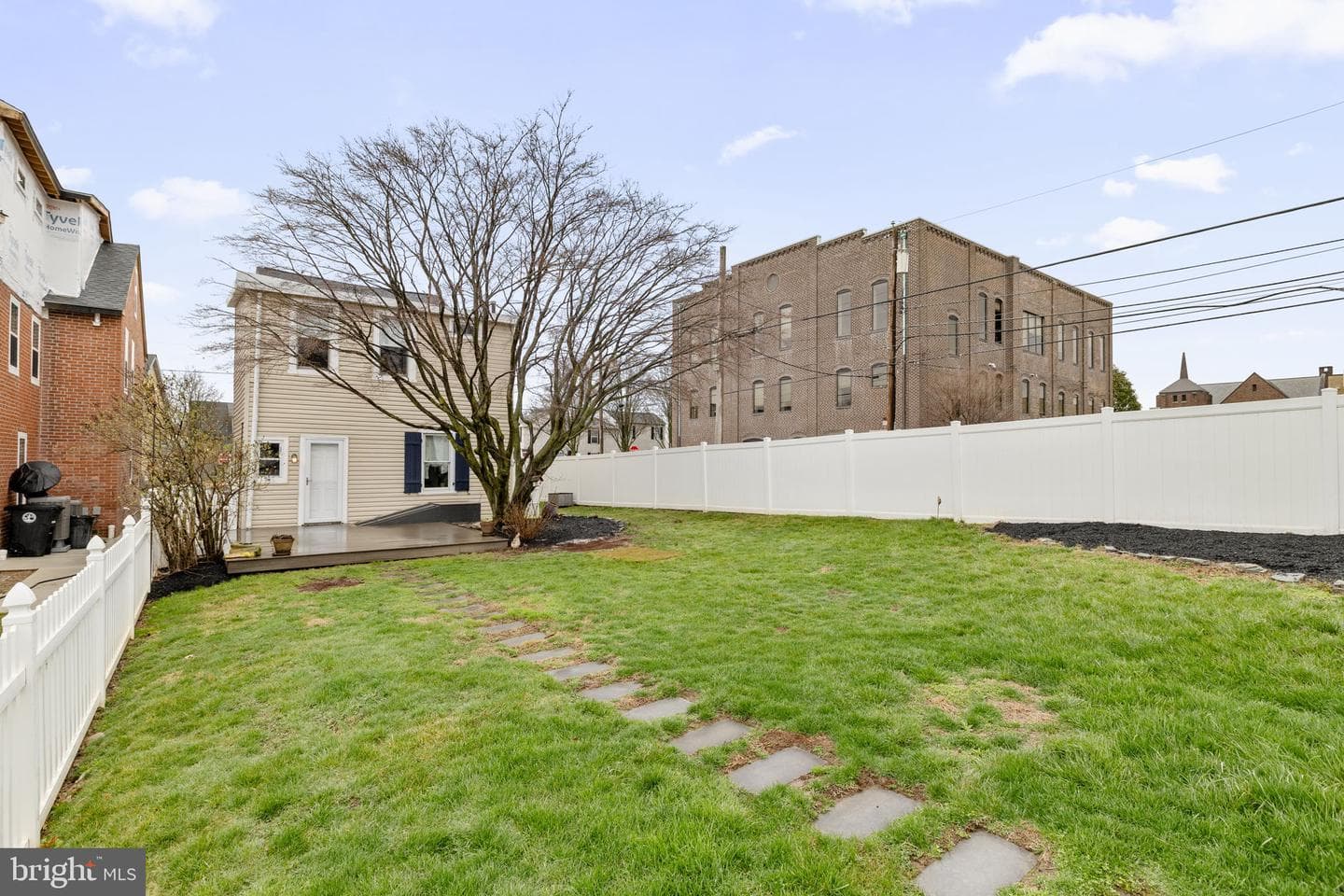 100 E 6th Avenue photo 48