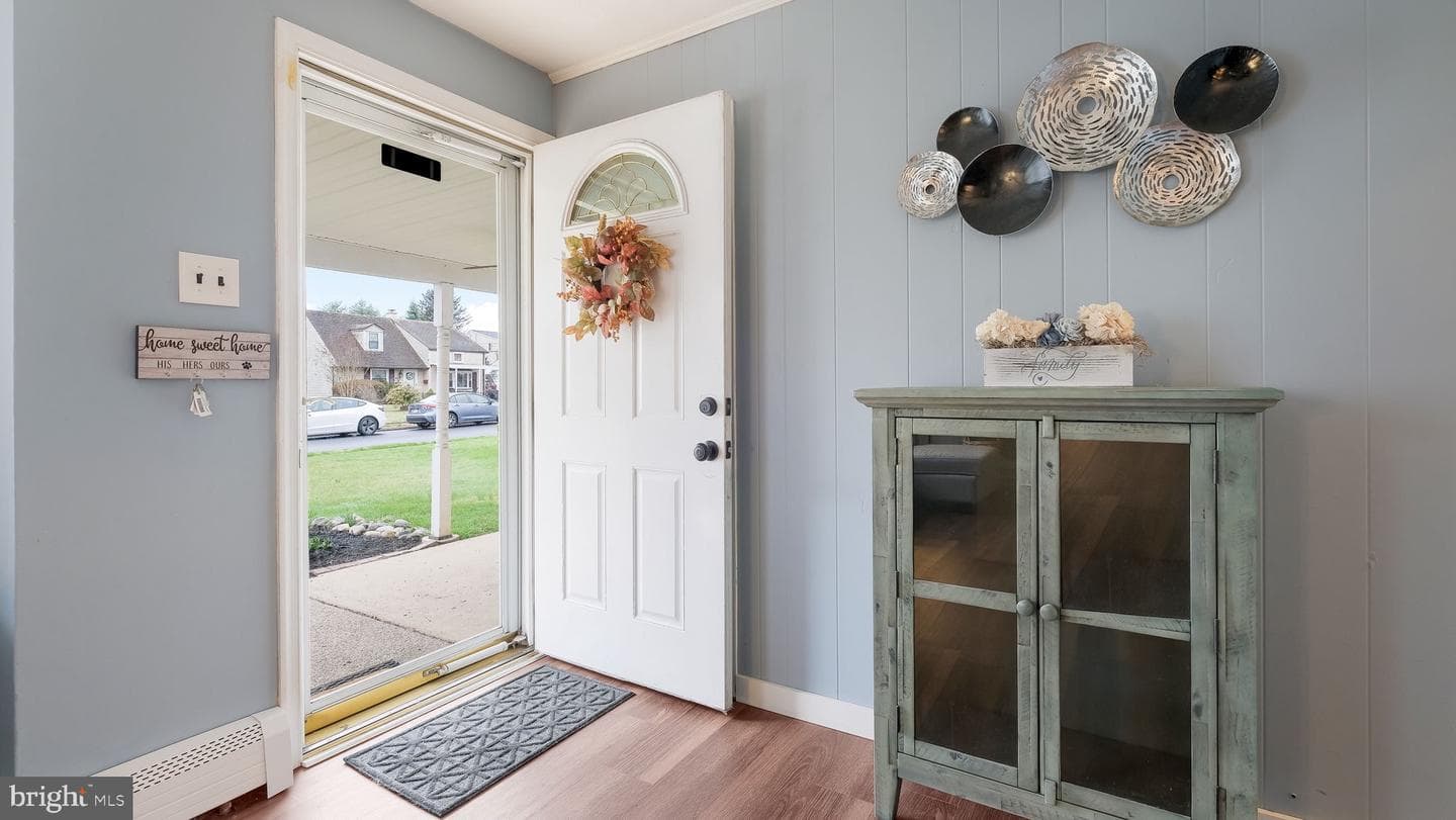 437 Newton Road photo 3