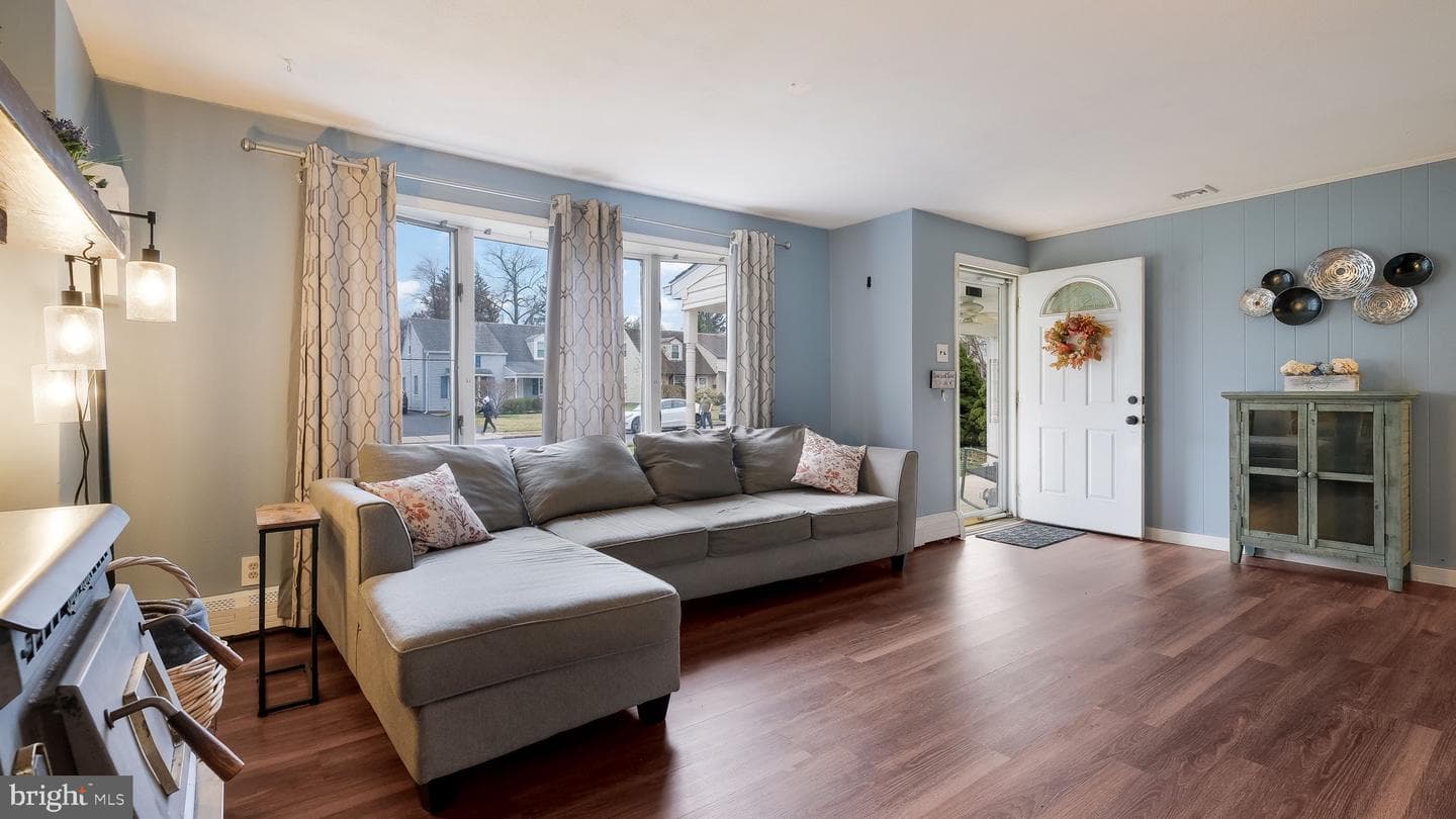 437 Newton Road photo 4