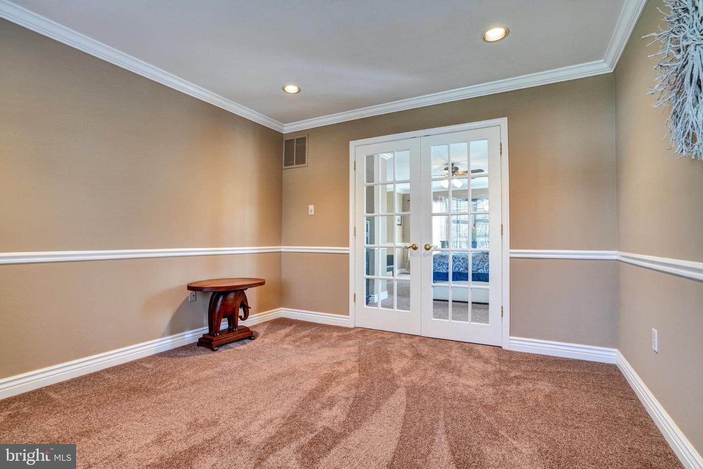492 Shakespeare Drive photo 42
