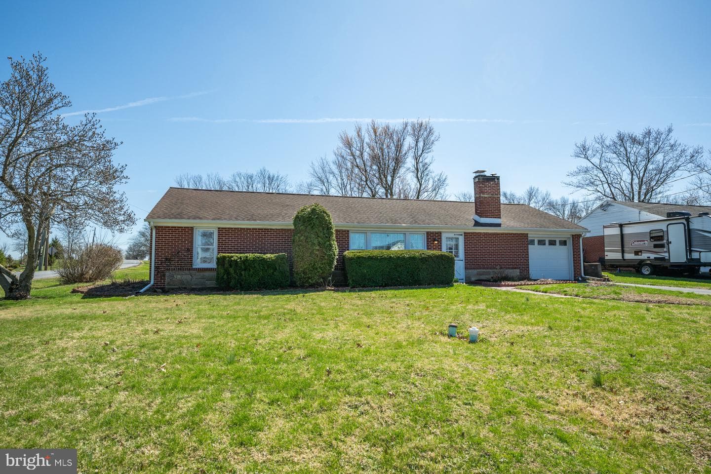 874 Sunset Lane photo 4