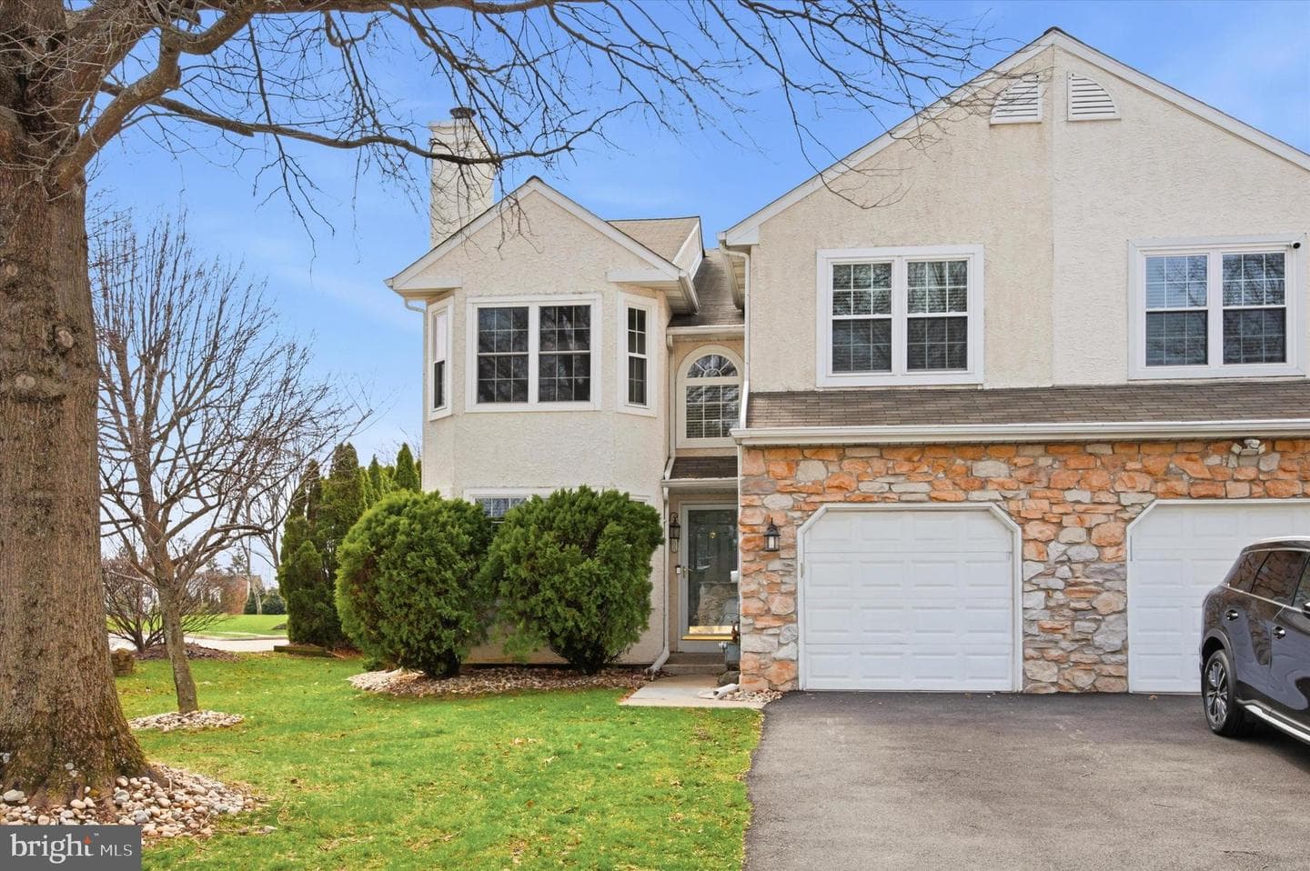 100 Larkspur Lane photo 2