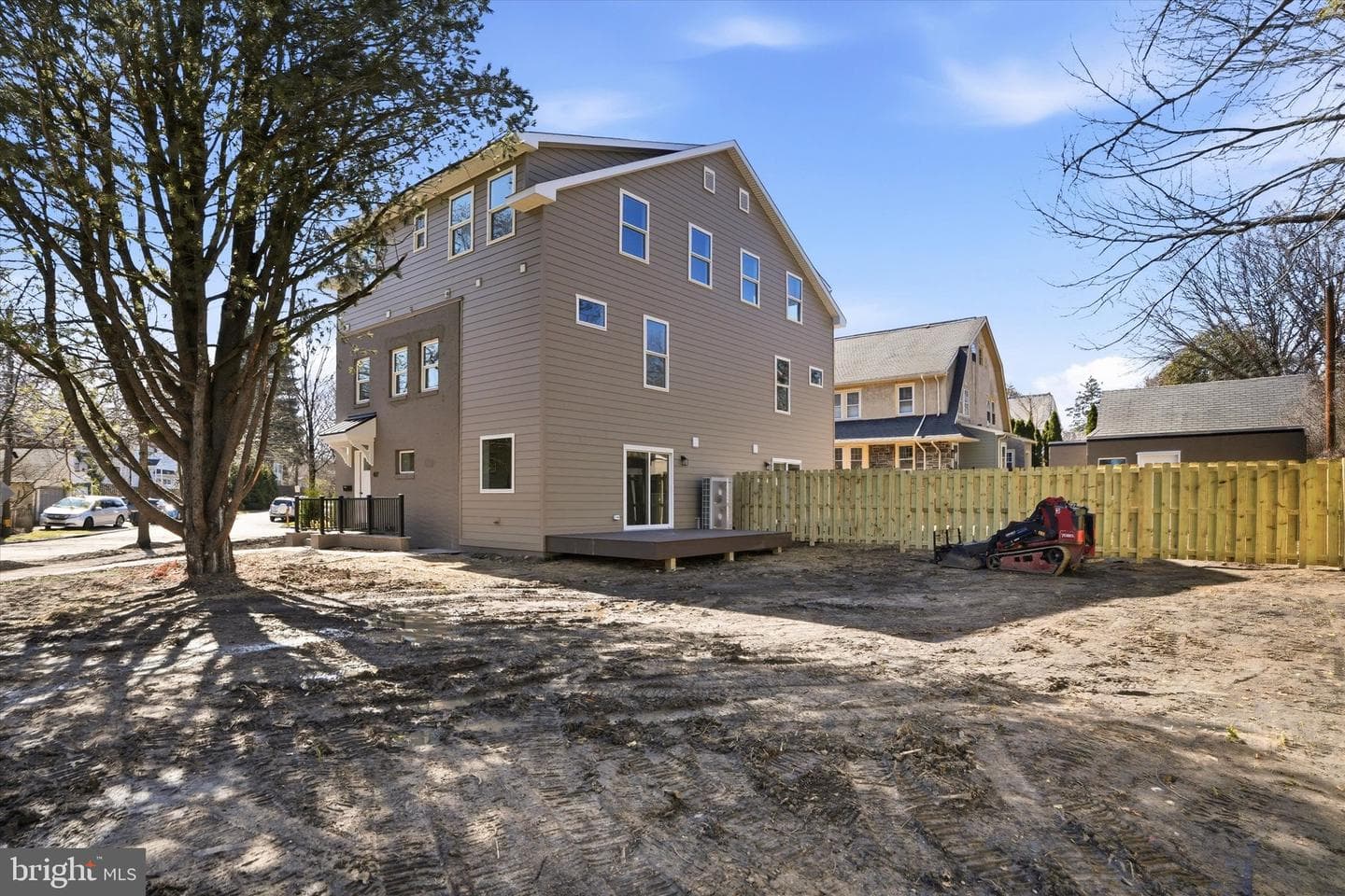 427 Grove Place photo 37