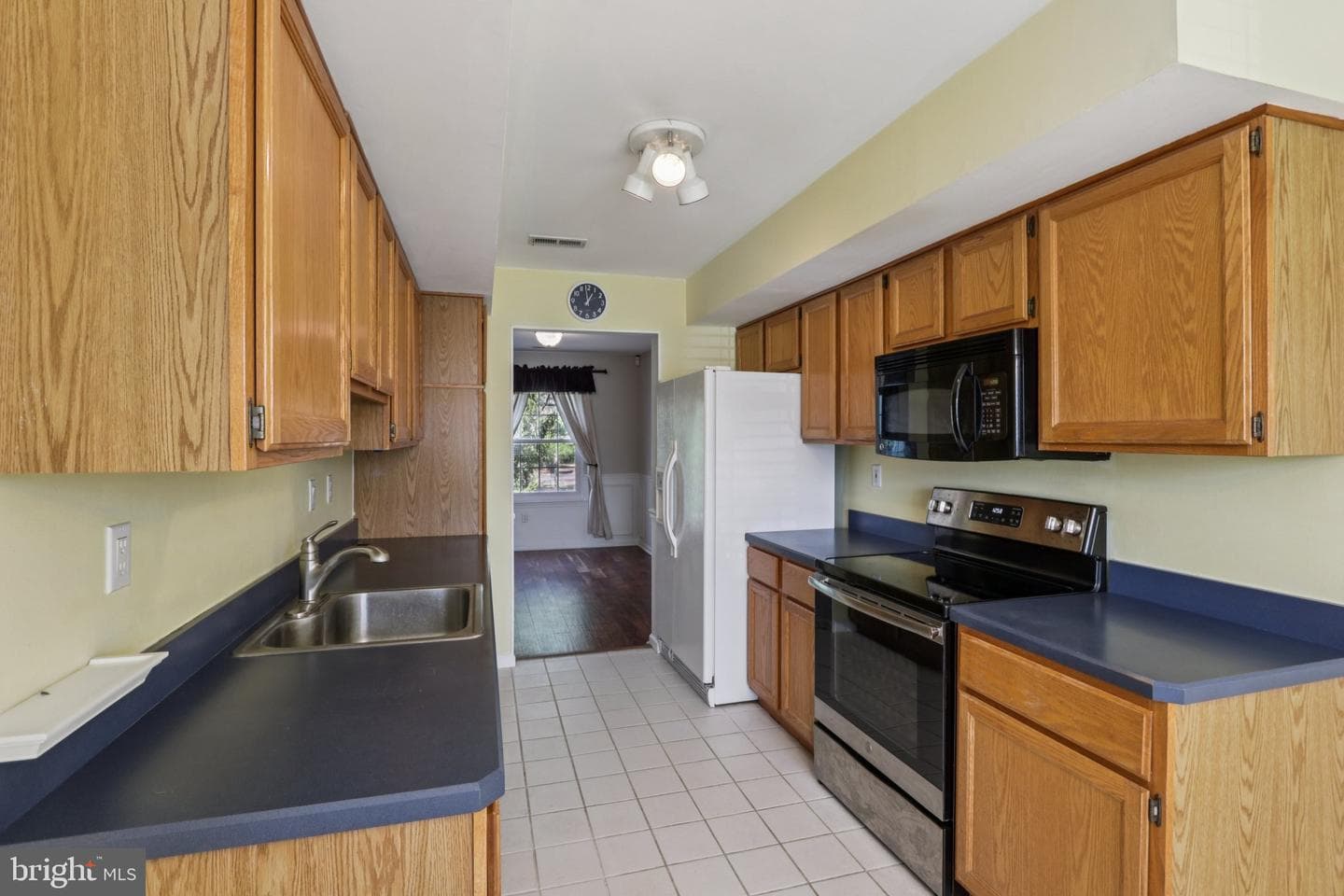 6200 Rolling Hill Drive photo 14