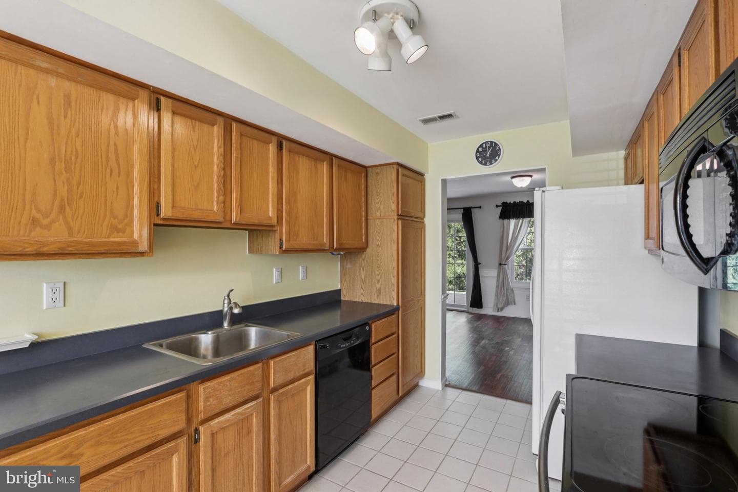 6200 Rolling Hill Drive photo 15