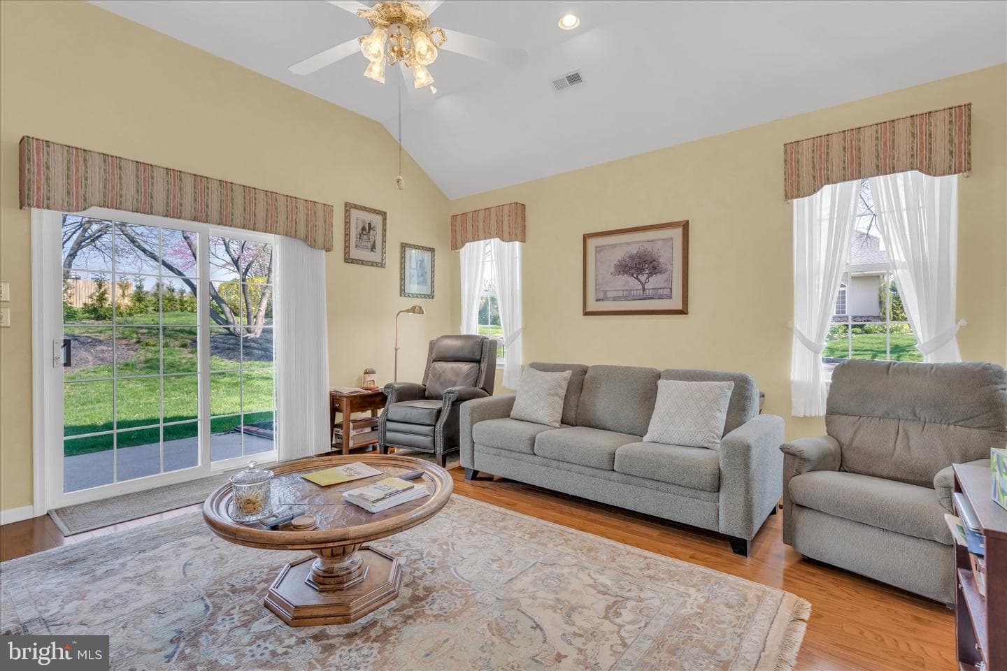 300 Westminster Lane photo 21