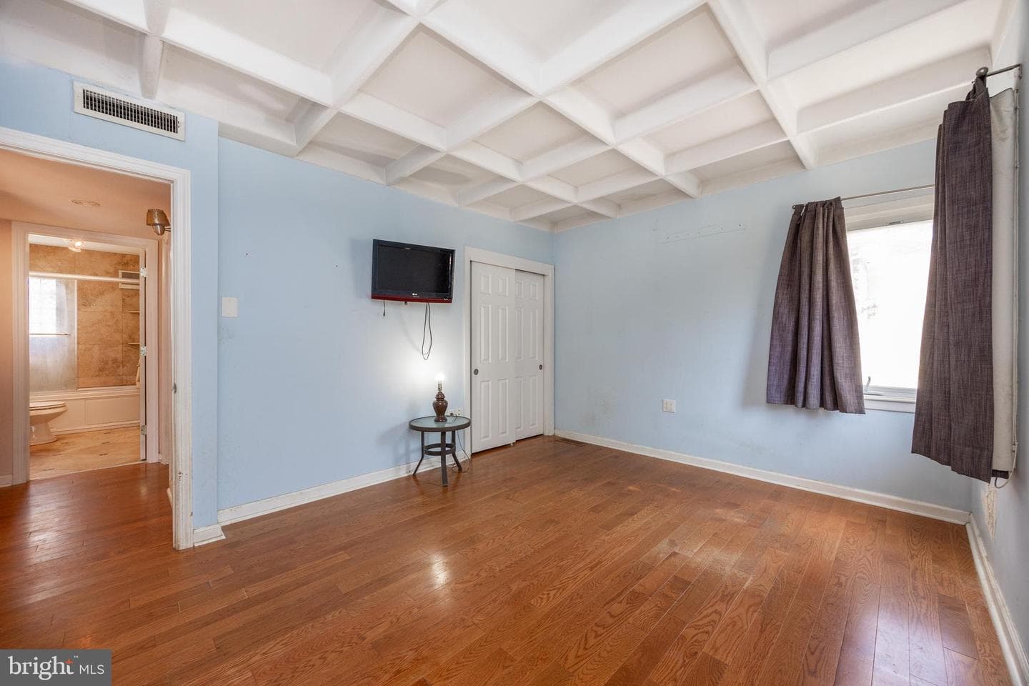 8101 Douglas Road photo 13