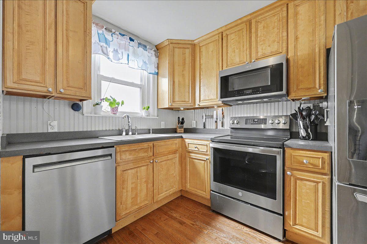 630 N Evans Street photo 13