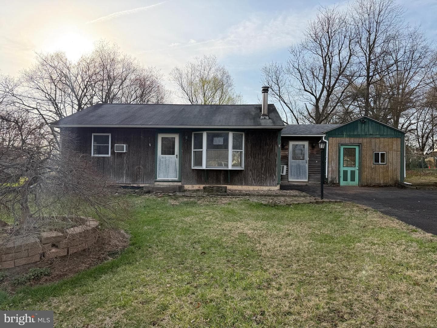 1949 Overbrook Road photo 3