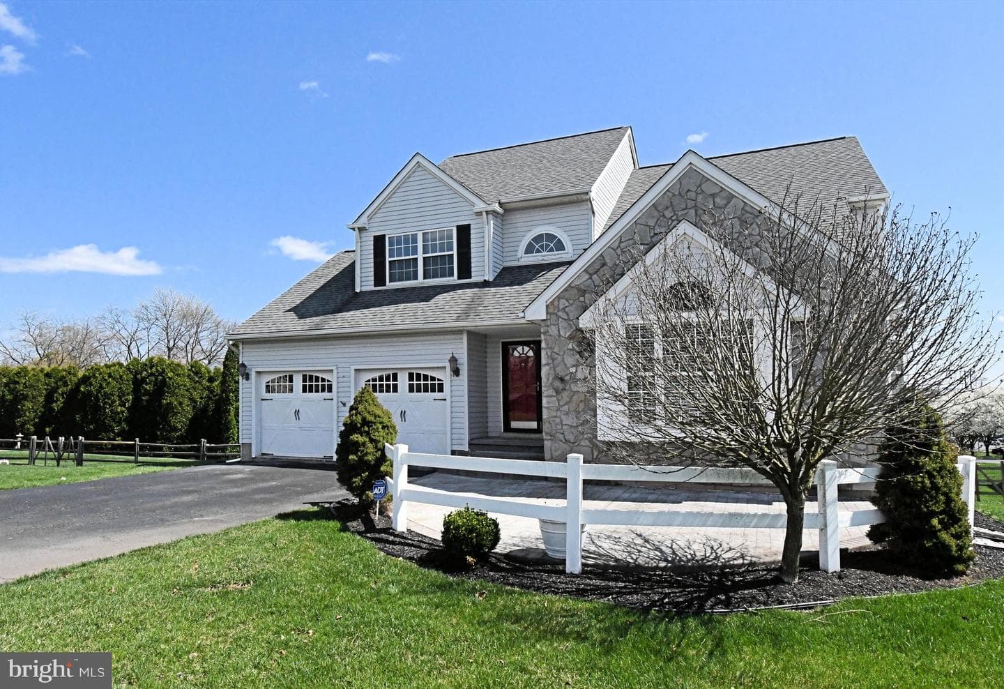 502 King Road photo 1