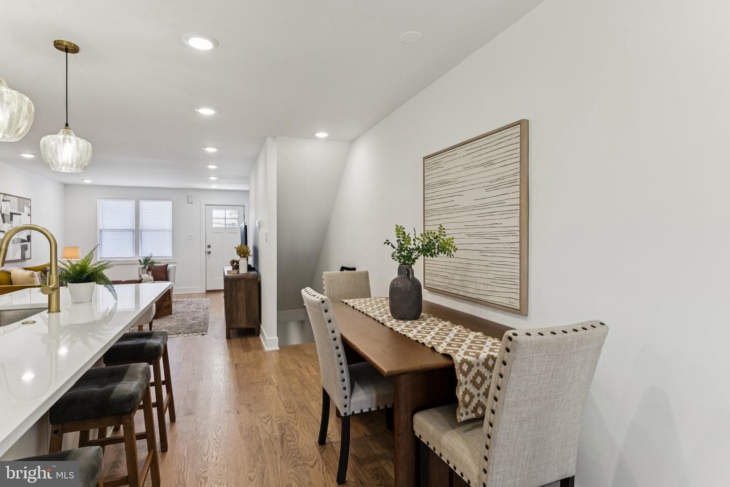 732 Harry Street photo 15