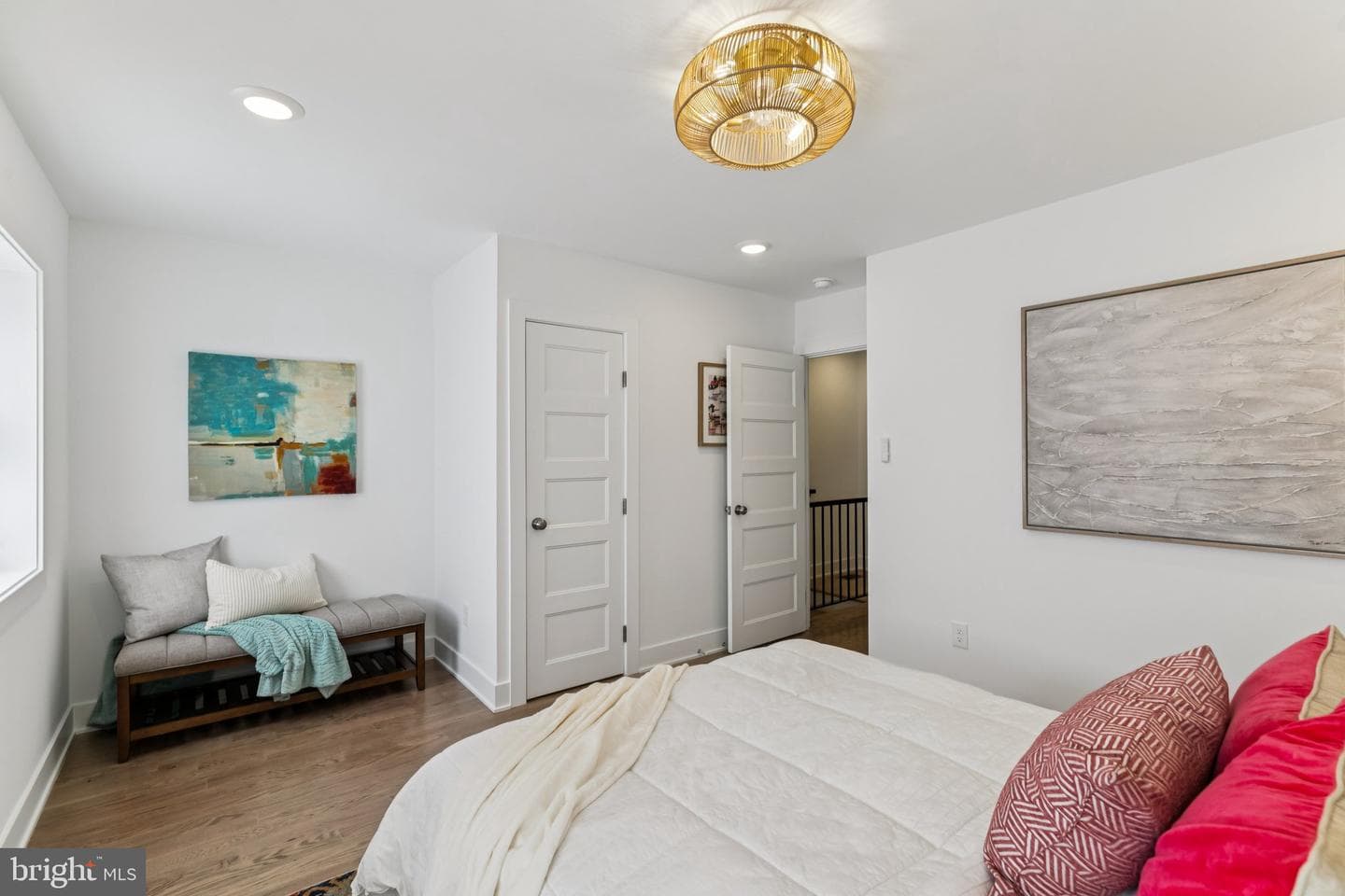 732 Harry Street photo 21