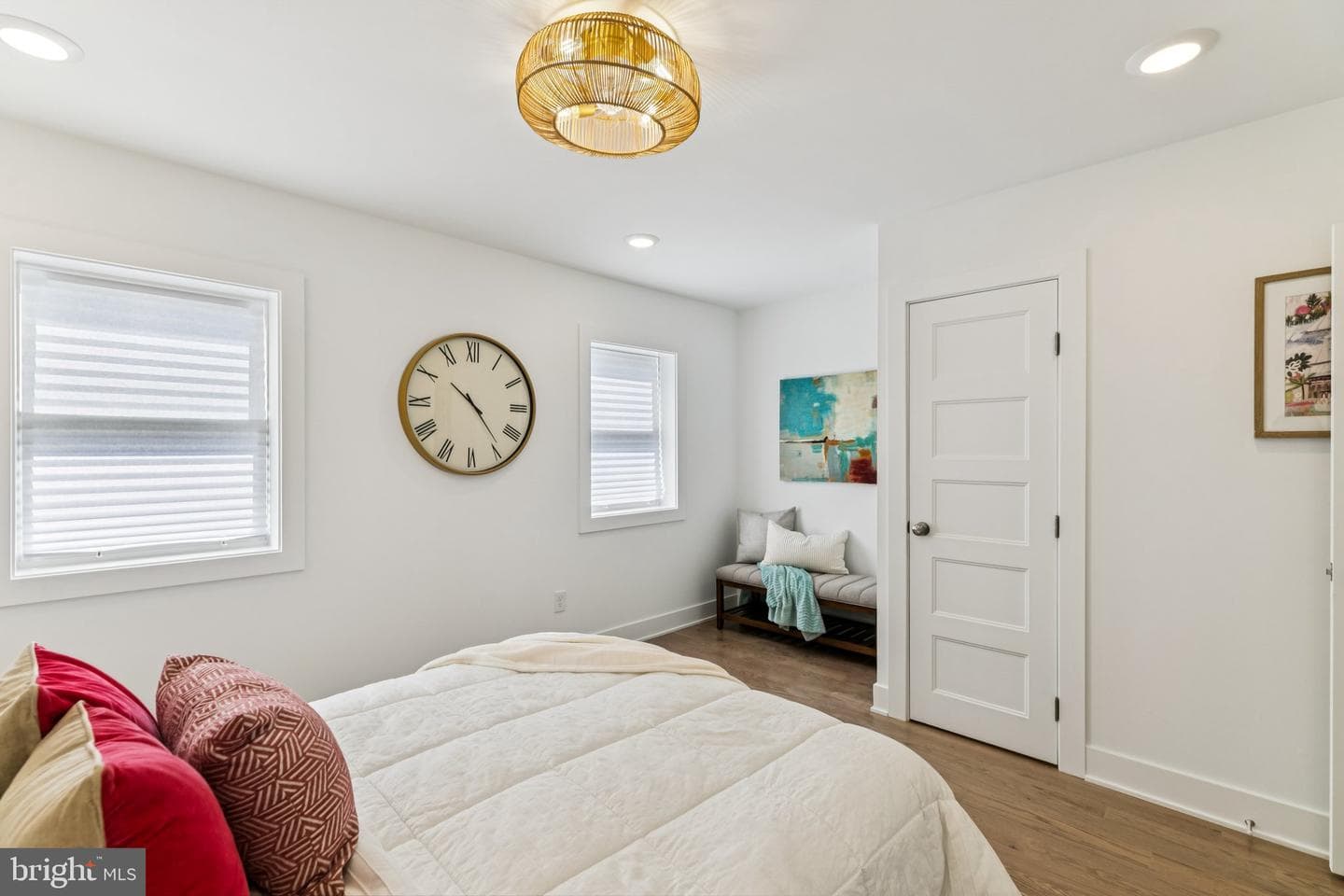 732 Harry Street photo 22
