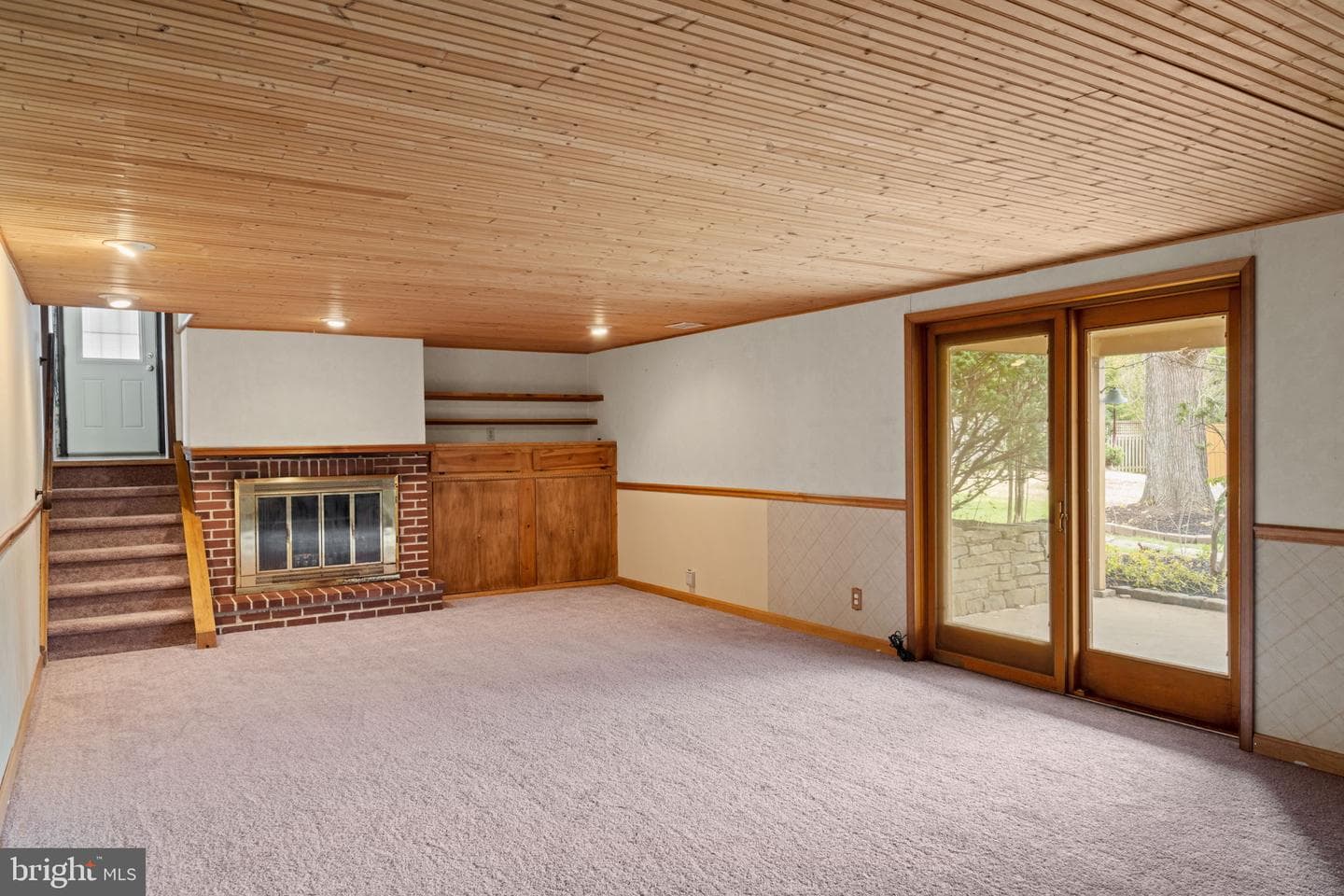 42 Lincoln Ln photo 13