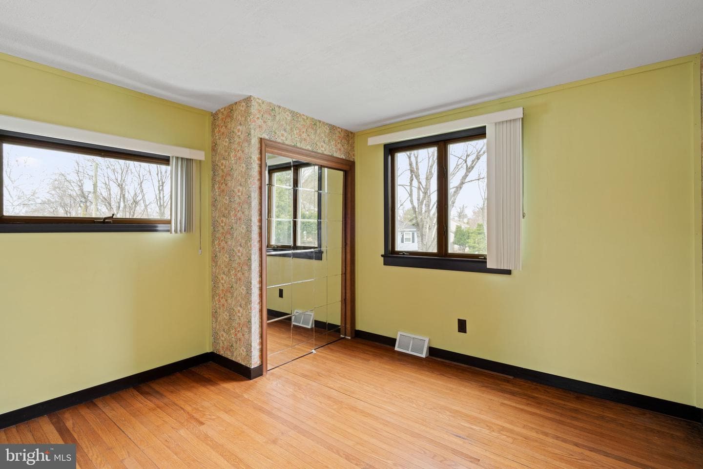 42 Lincoln Ln photo 22