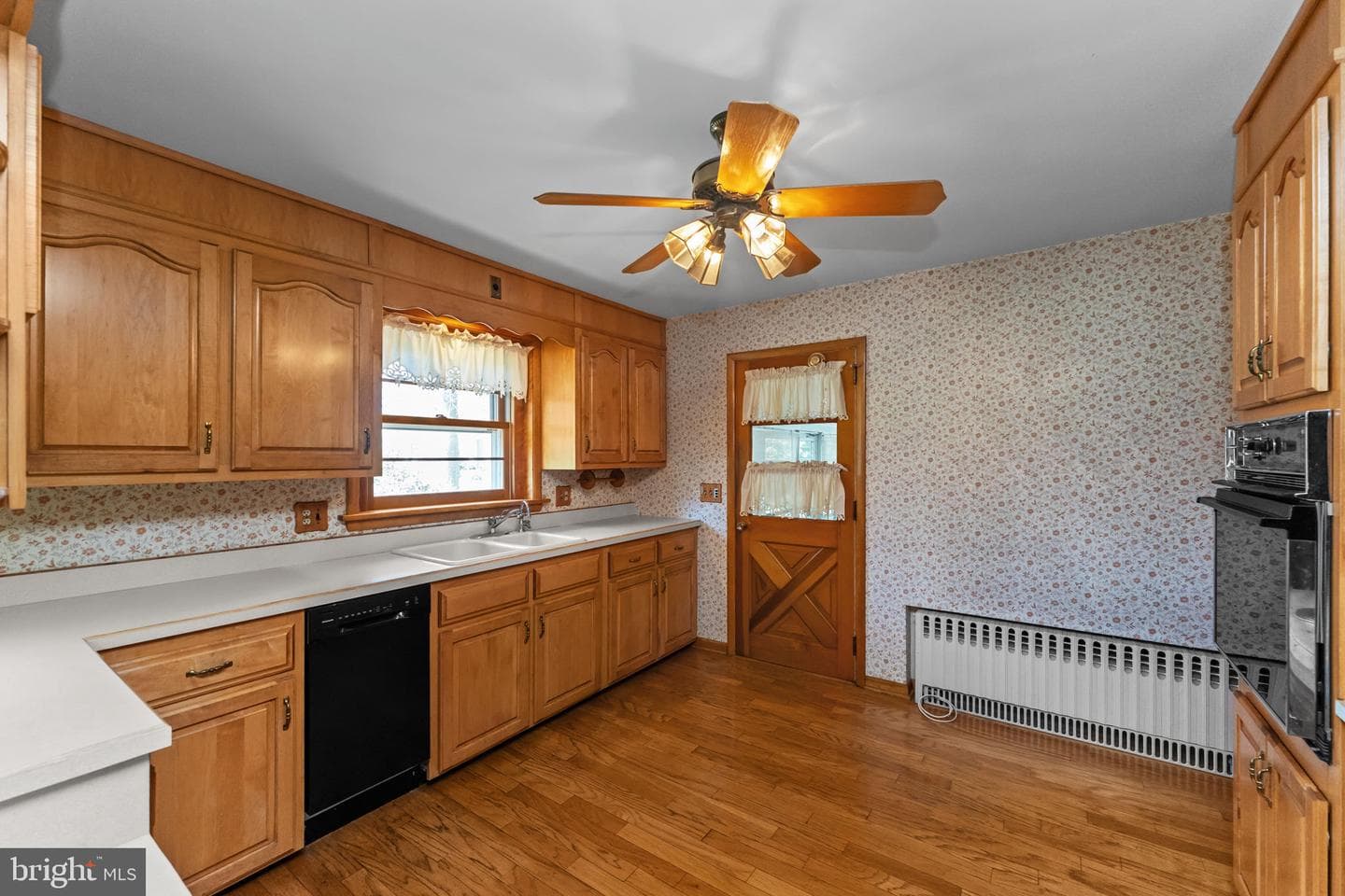 456 Cowpath Road photo 9