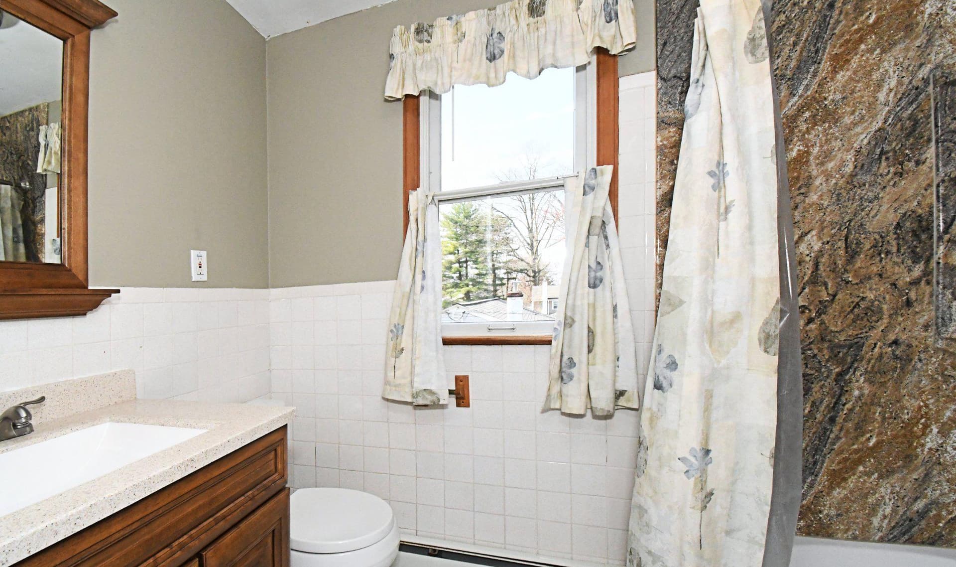 233 Broadway Avenue photo 30