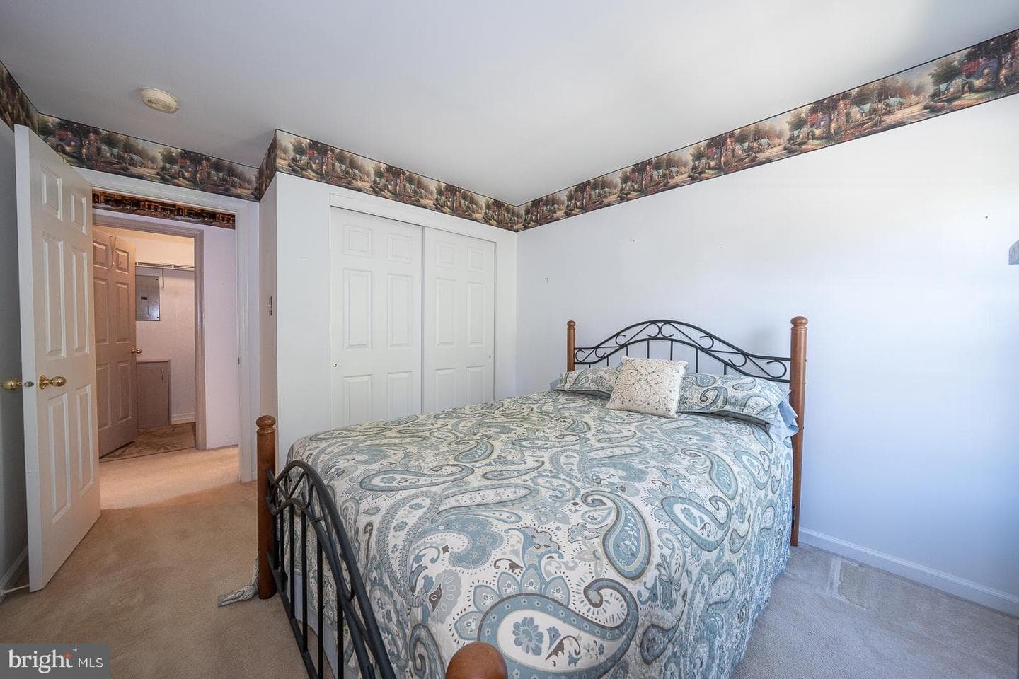 2404 Foxmeadow Circle photo 12