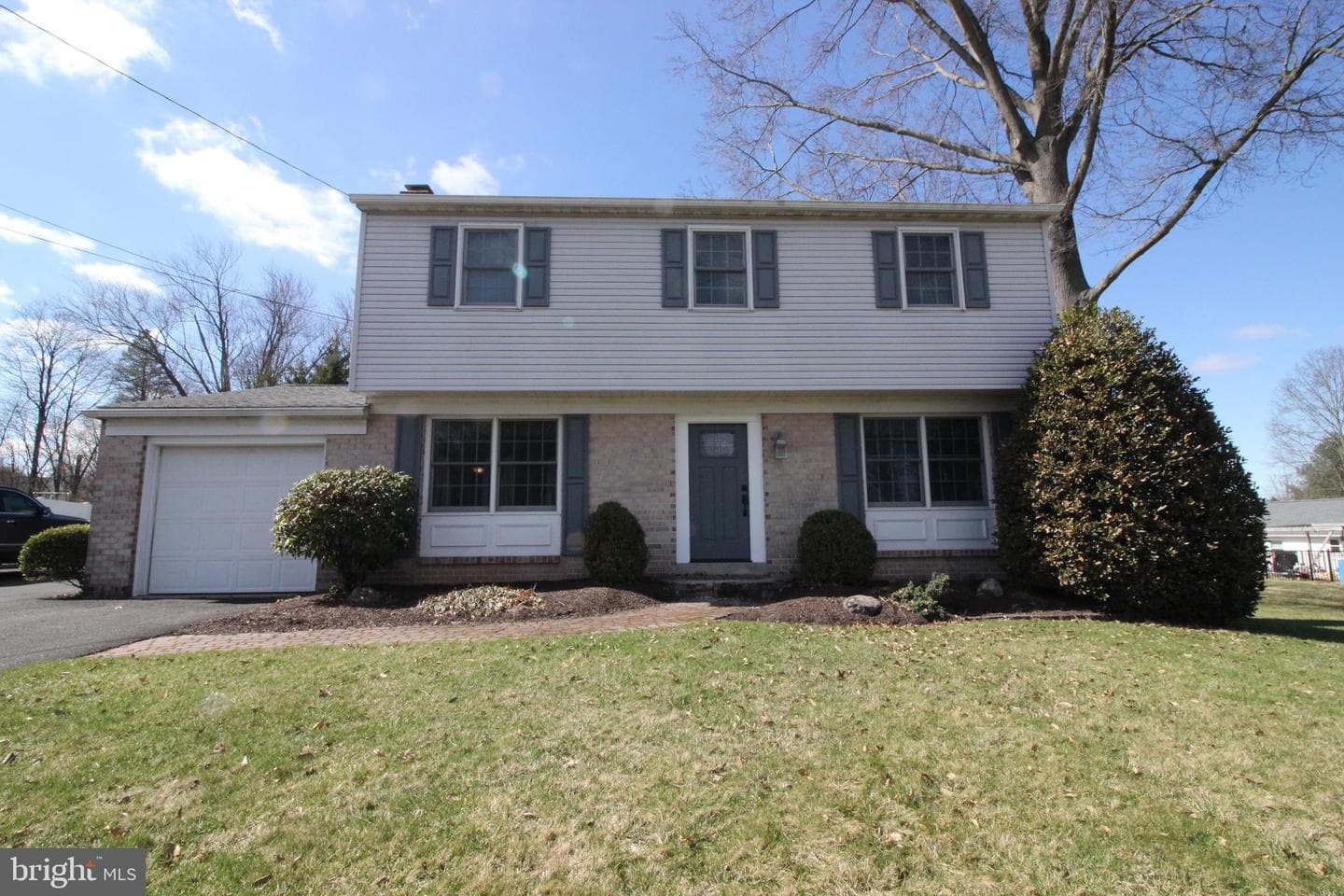 486 Cowpath Road photo 2