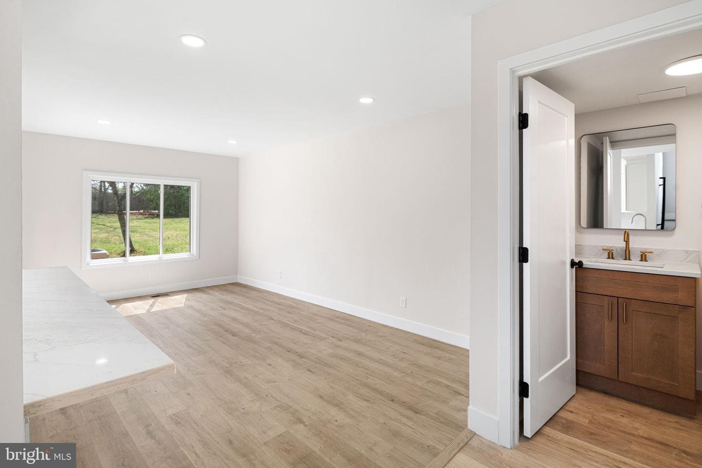 323 Winding Way photo 10