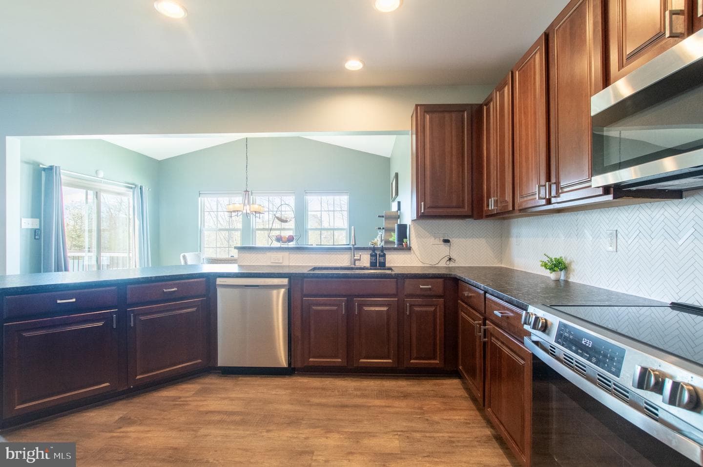 115 Garnet Drive photo 6