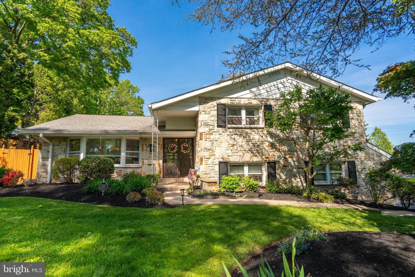 1228 Lois Road