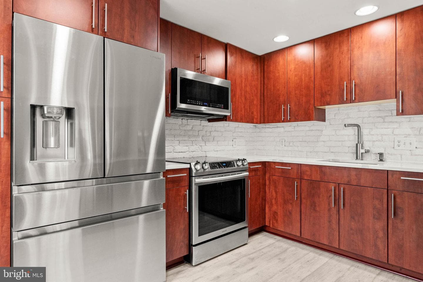 821 Harry Street #105 photo 5