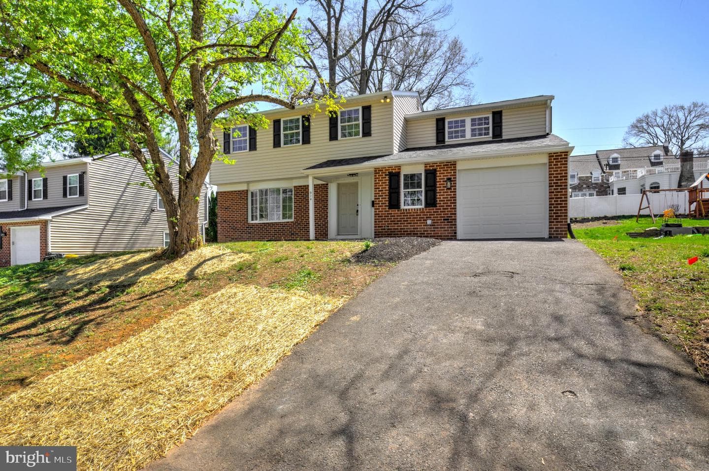 914 Longfield Rd photo 45