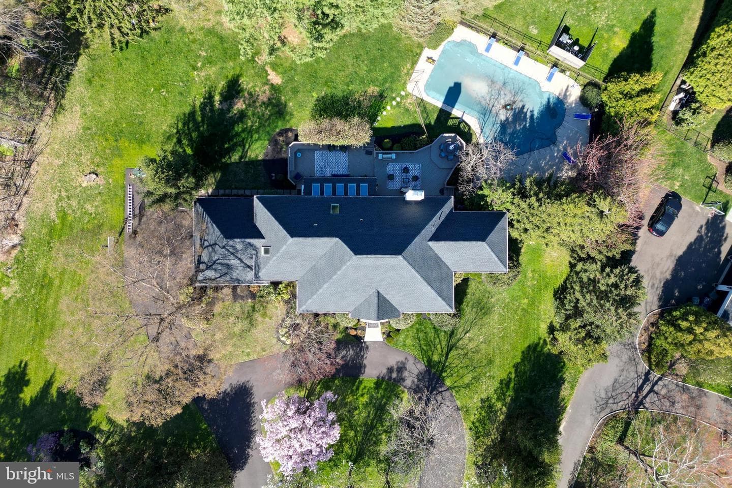 925 Morgan Road photo 2