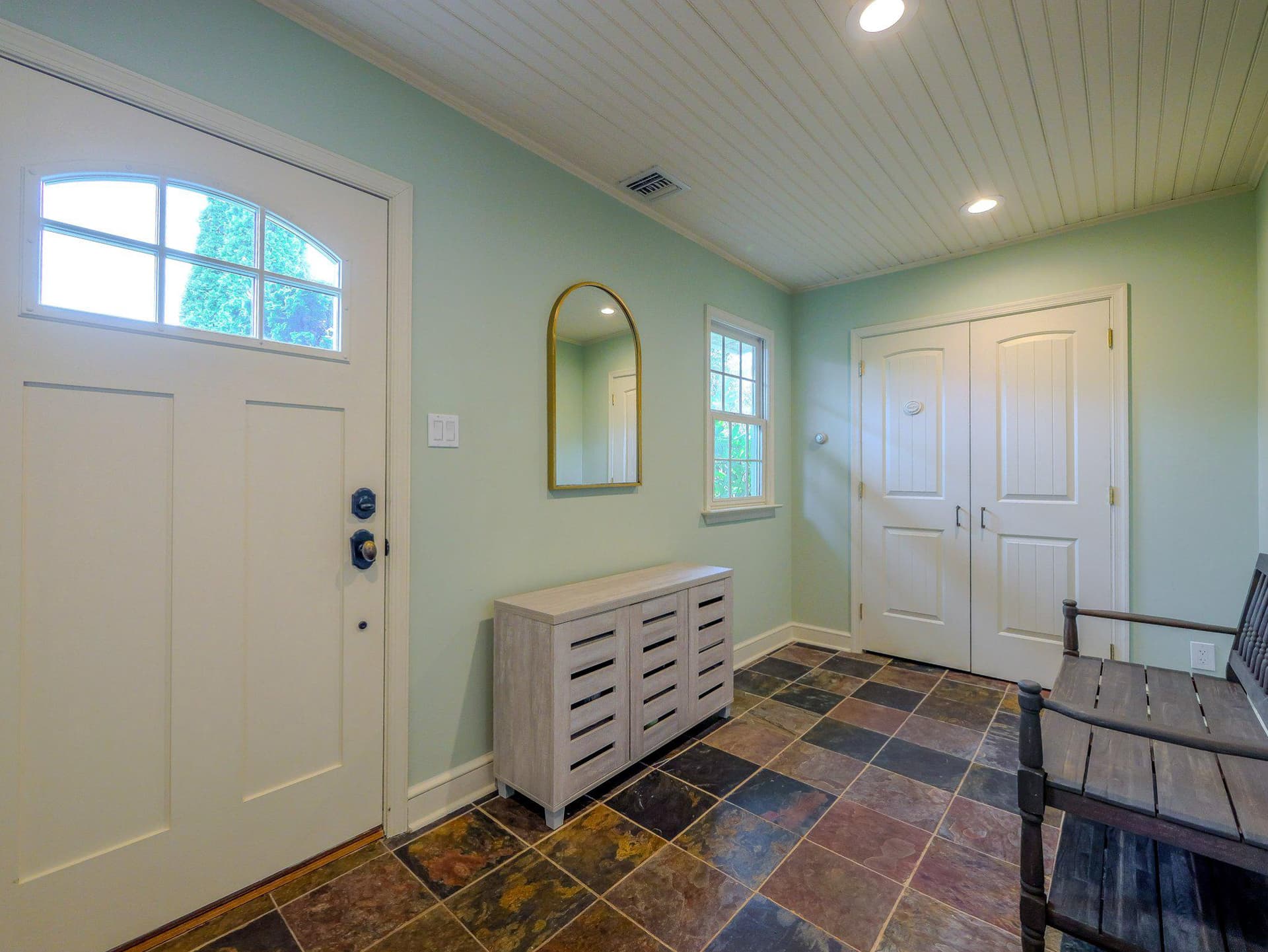 1255 Montgomery Avenue photo 2