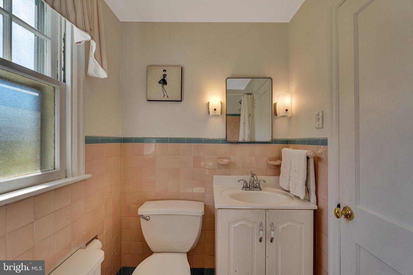 237 Church Road photo 20