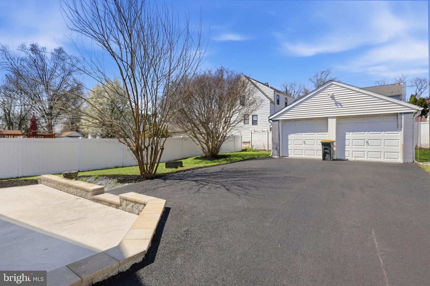 103 Center Avenue photo 33