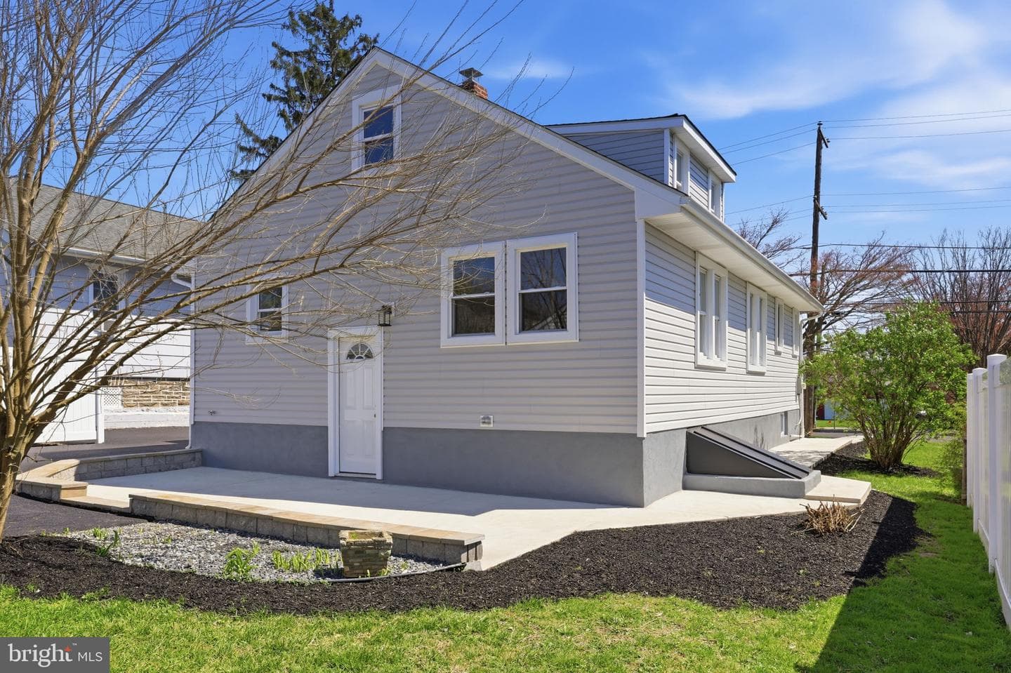 103 Center Avenue photo 36