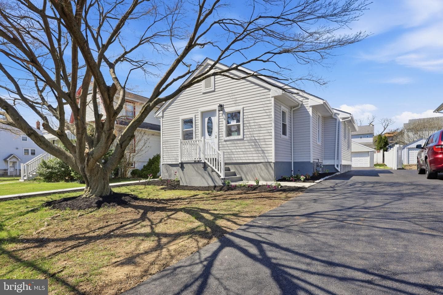 103 Center Avenue photo 40