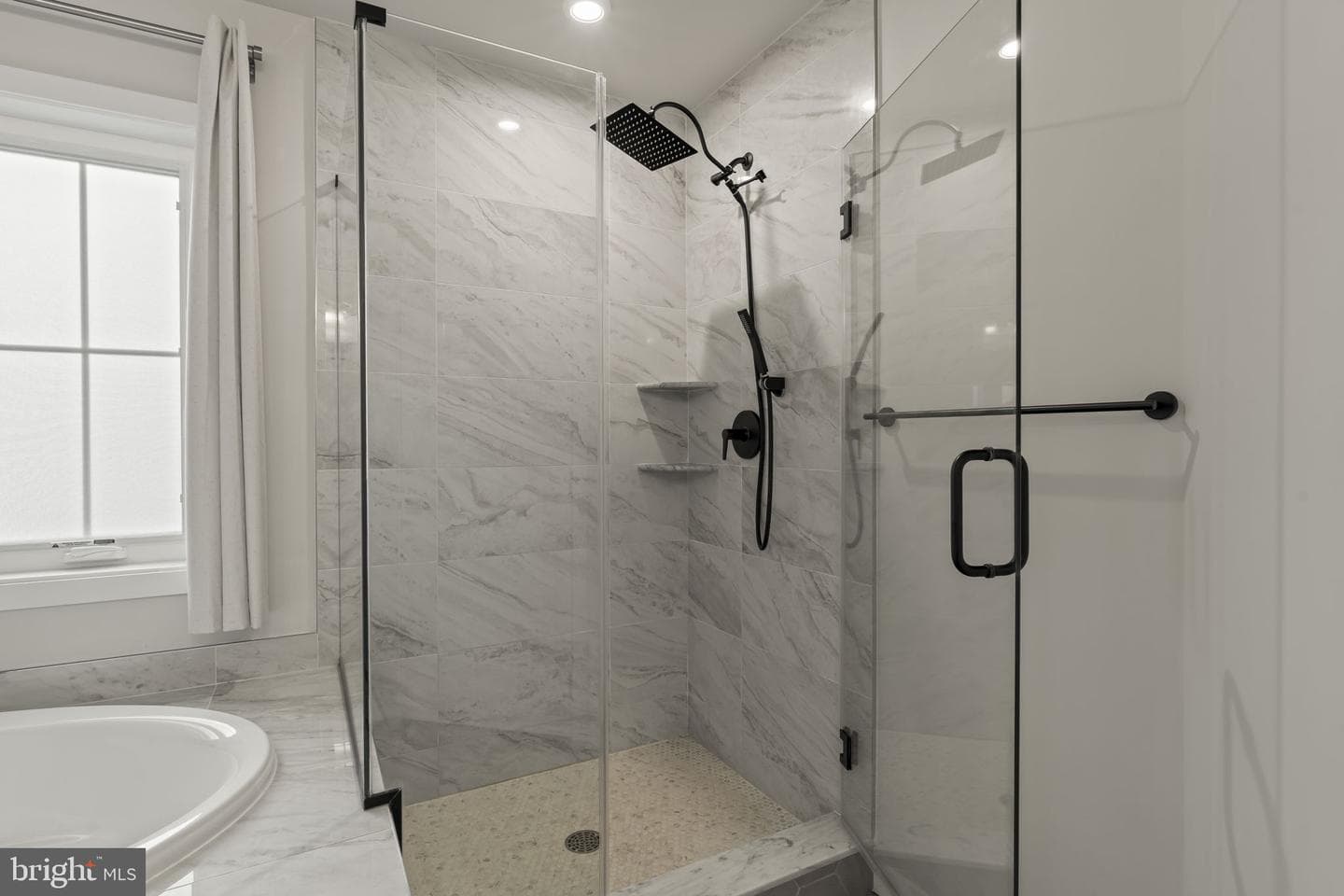 33 Tamarack Circle photo 24