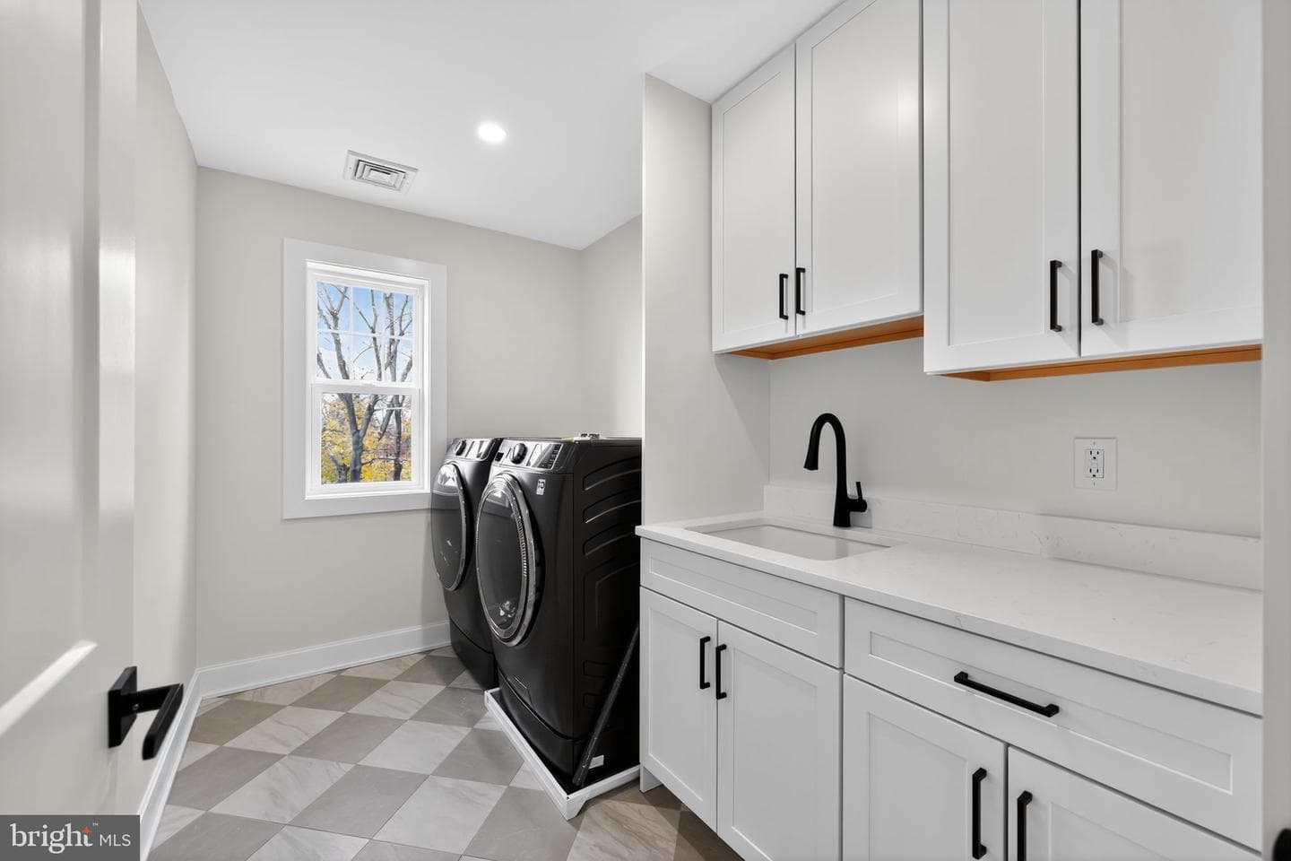 756 Belvoir Road photo 27