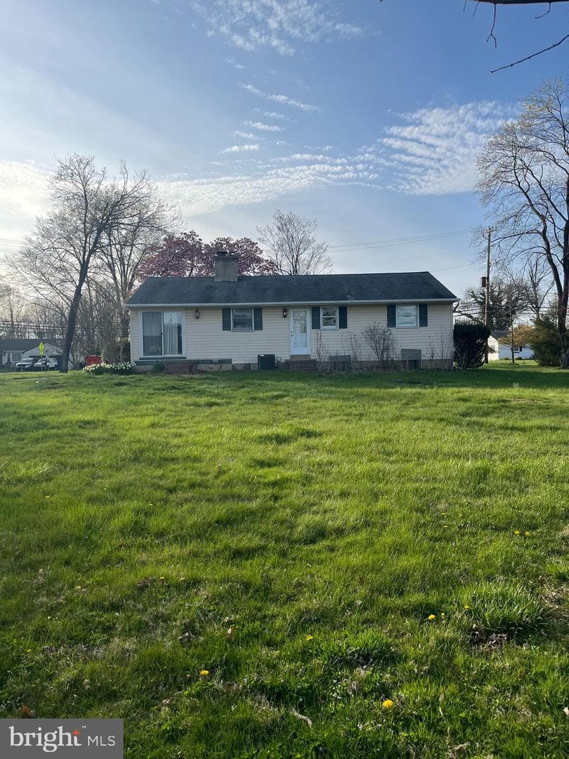 112 Stump Road photo 3