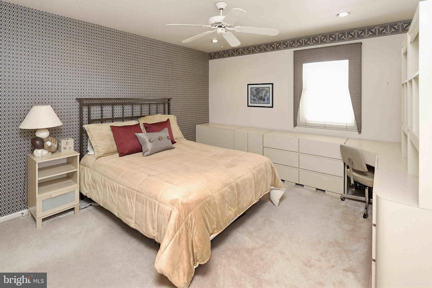 54 Roy Lane photo 18