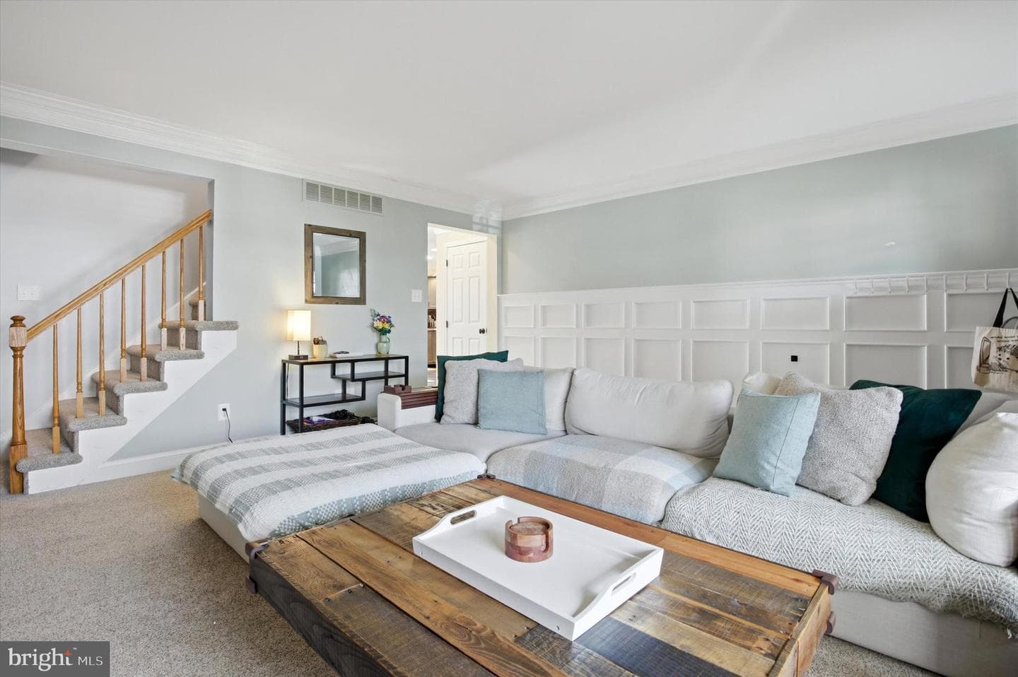 103 Abbey Lane photo 6