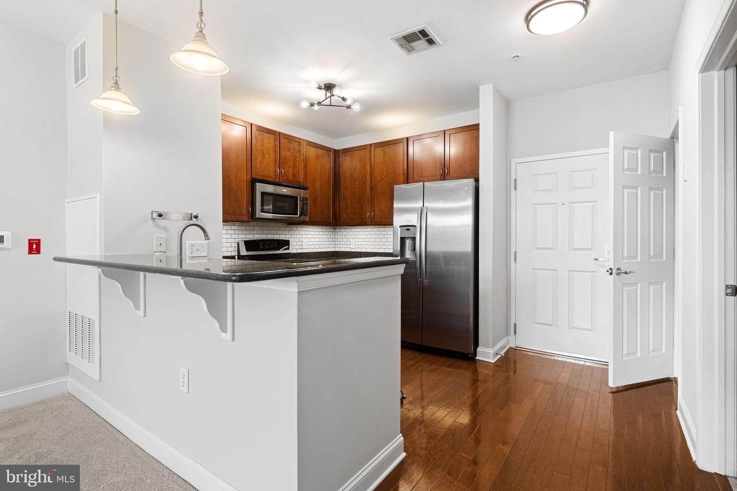 200 W Elm Street #1314 photo 3