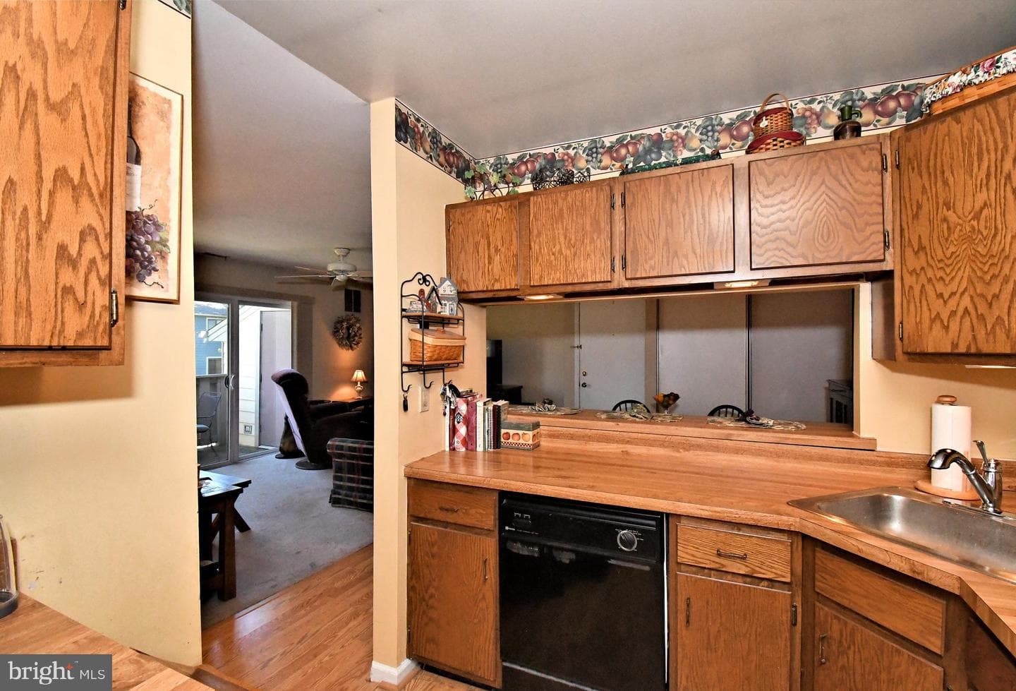 216 Stockton Court photo 18