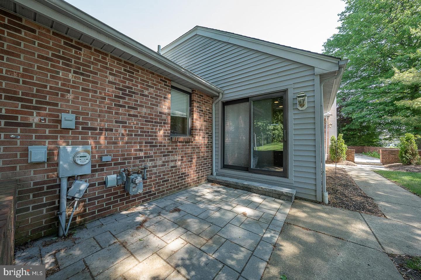9315 Eagle View Drive photo 5