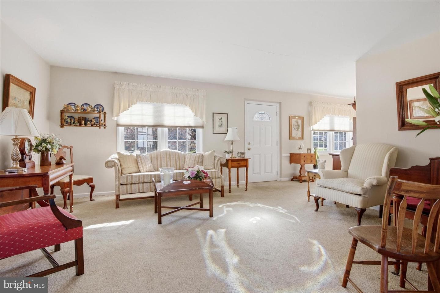 552 School House Lane photo 6
