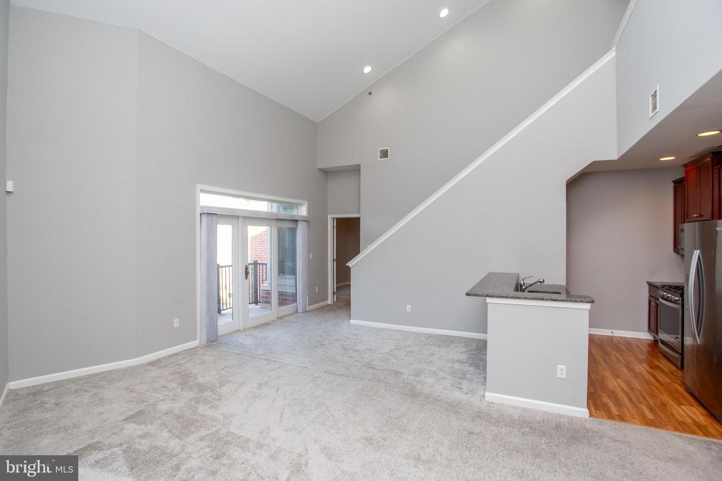 525 Carson Terrace photo 9