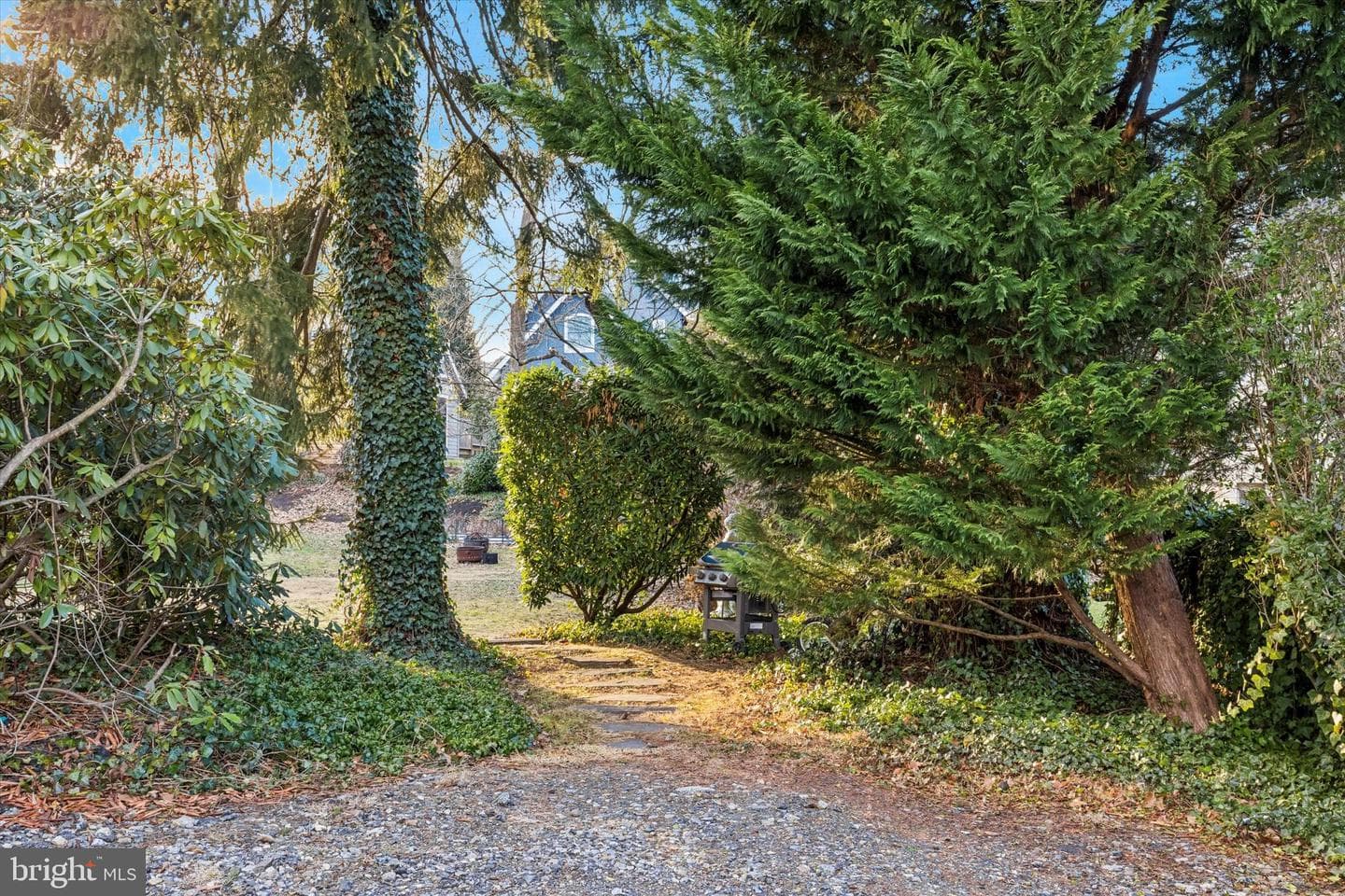 114 Llanfair Road photo 9
