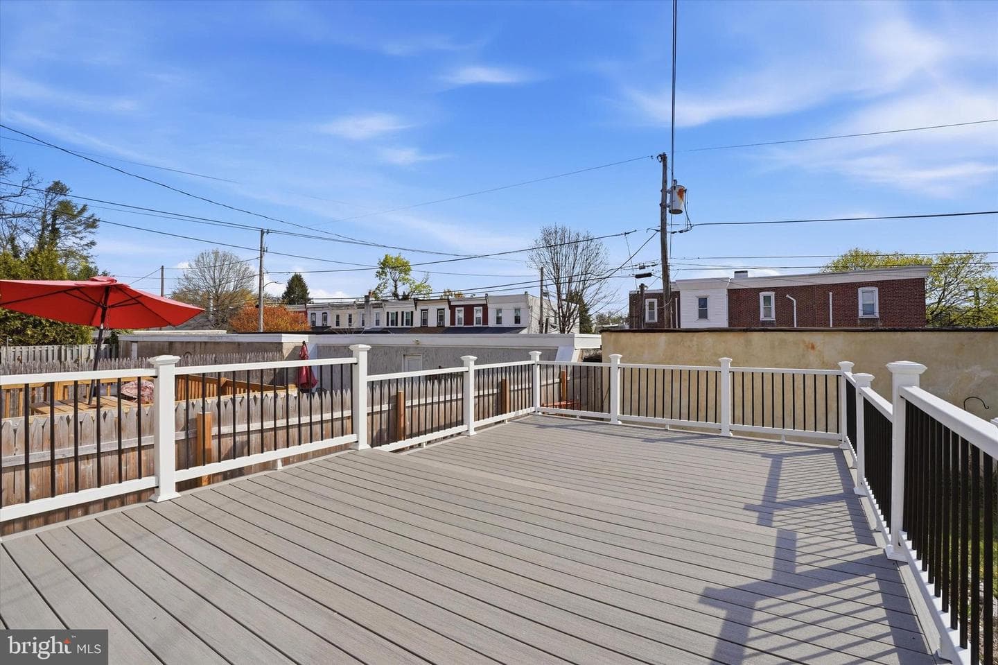 301 Grayling Avenue photo 21