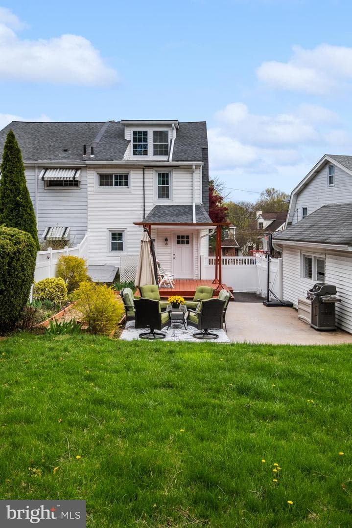 464 Brookhurst Avenue photo 36